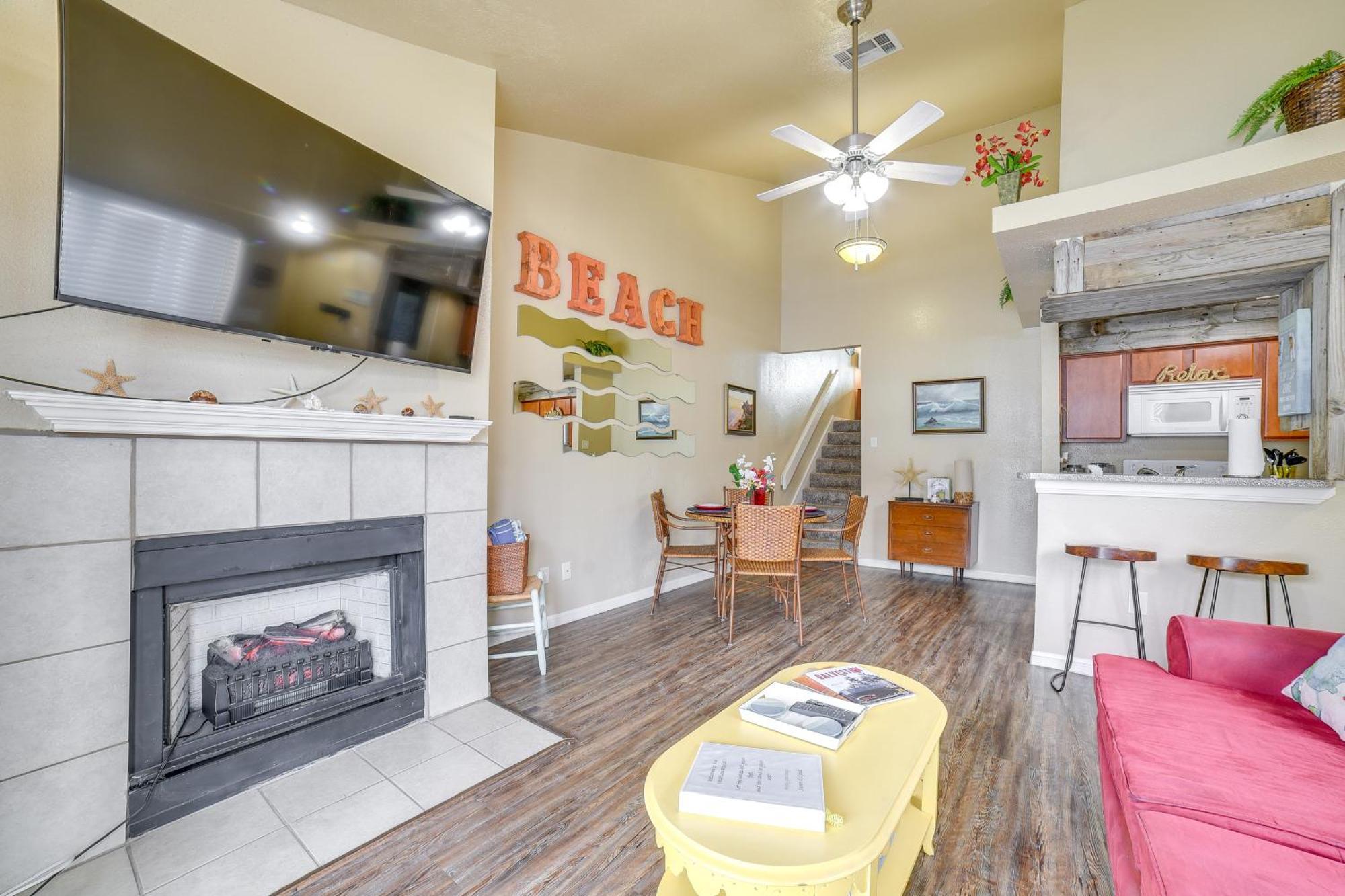 Romantic Galveston Retreat Bay View, Pool Access! Экстерьер фото