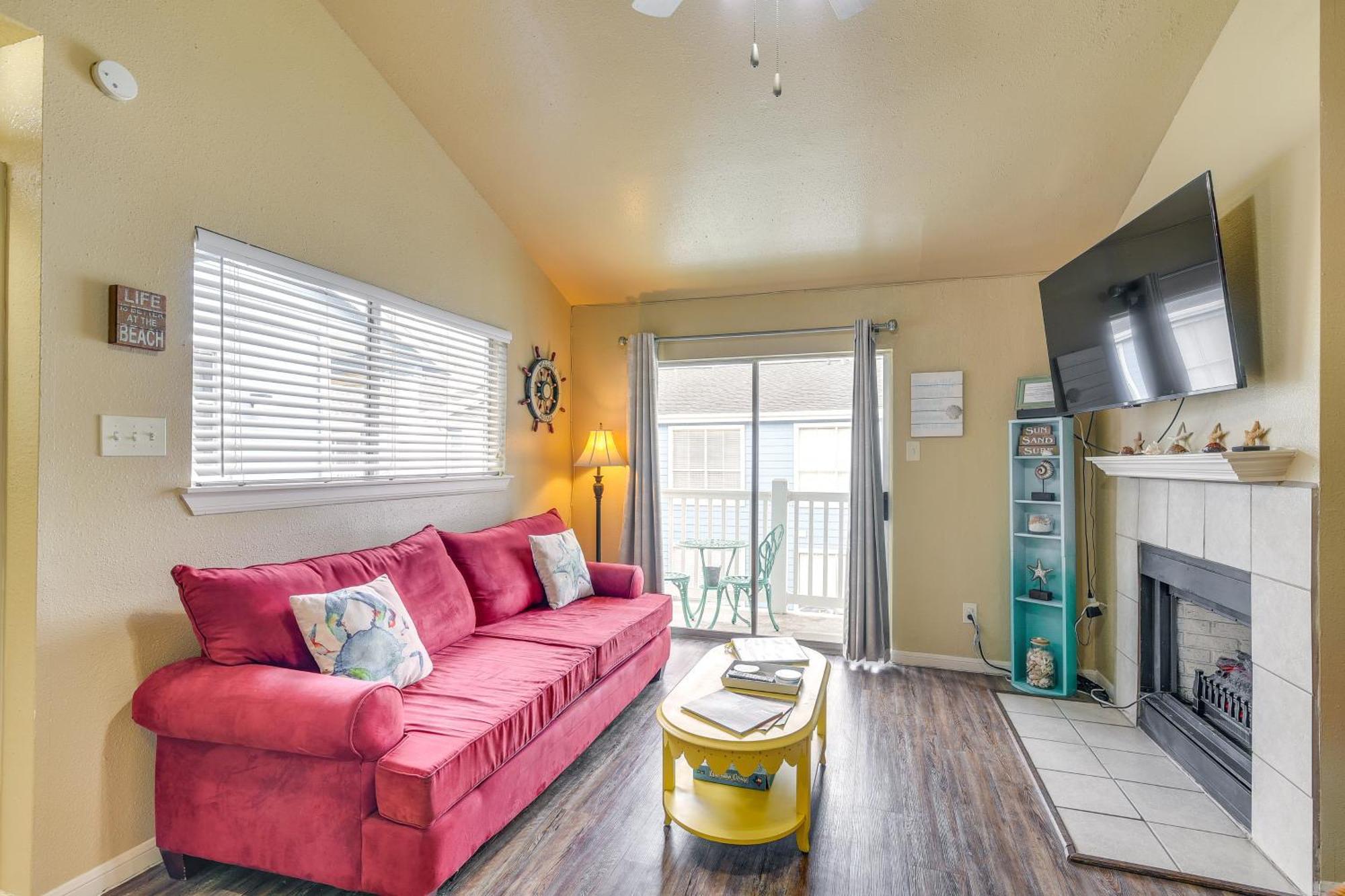 Romantic Galveston Retreat Bay View, Pool Access! Экстерьер фото