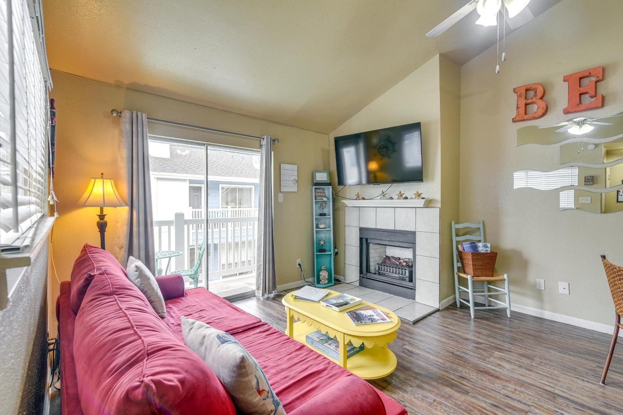 Romantic Galveston Retreat Bay View, Pool Access! Экстерьер фото